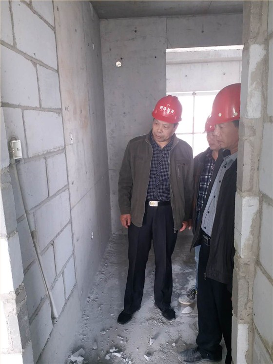 仔细检查施工工艺是否到位,不放过每个细节 仔细检查施工工艺是否到位,不放过每个细节