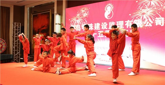 为国争光，争做英雄少年