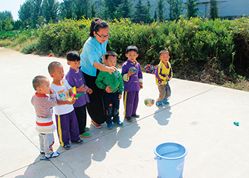 明珠国学 甜美童年 幼儿园游戏