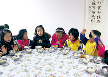 明珠国学 甜美童年 诵饭前感恩词