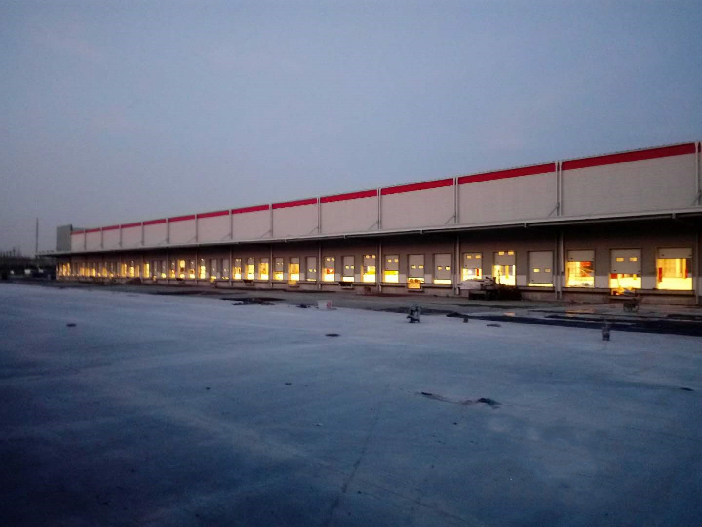 春暖花开，并肩作战，抢赢时间